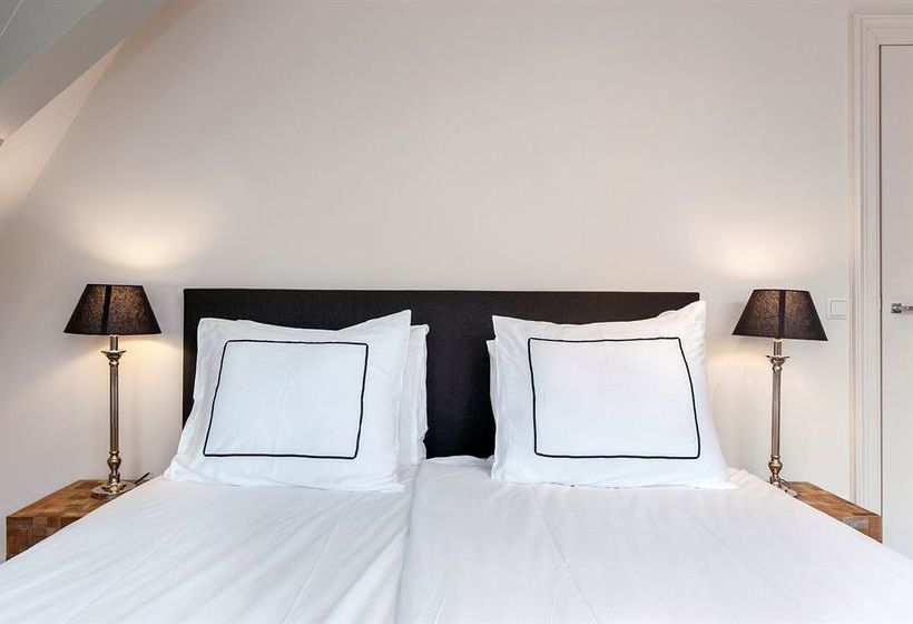 Отель Cityden Canal Area