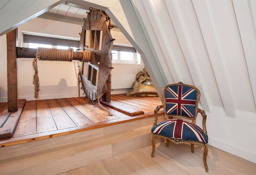 Отель Cityden Canal Area