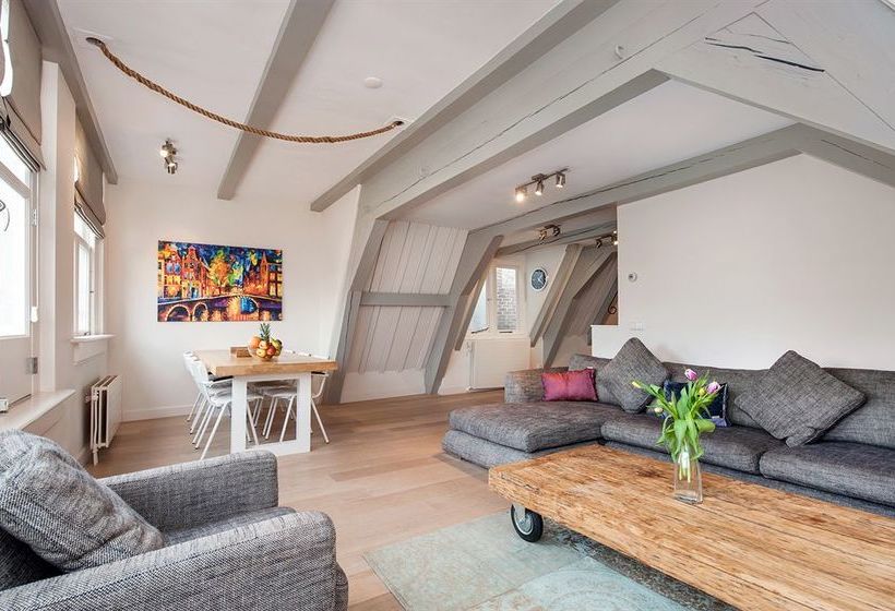 Отель Cityden Canal Area