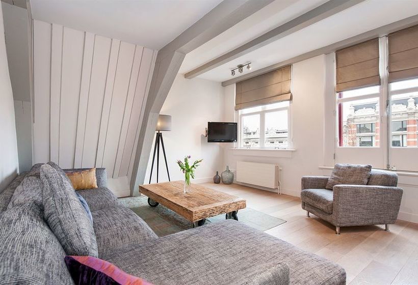 Отель Cityden Canal Area