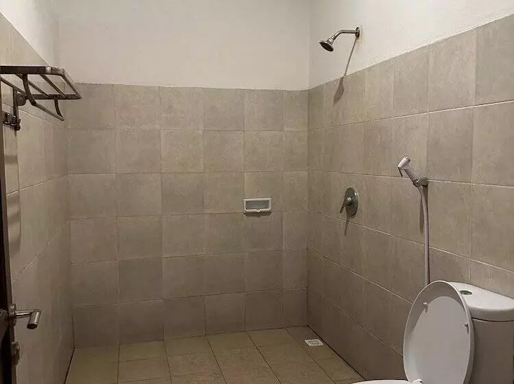 هتل Jamess Bungalow