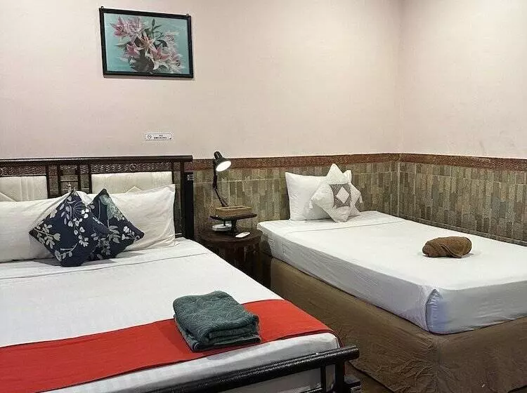 هتل Jamess Bungalow