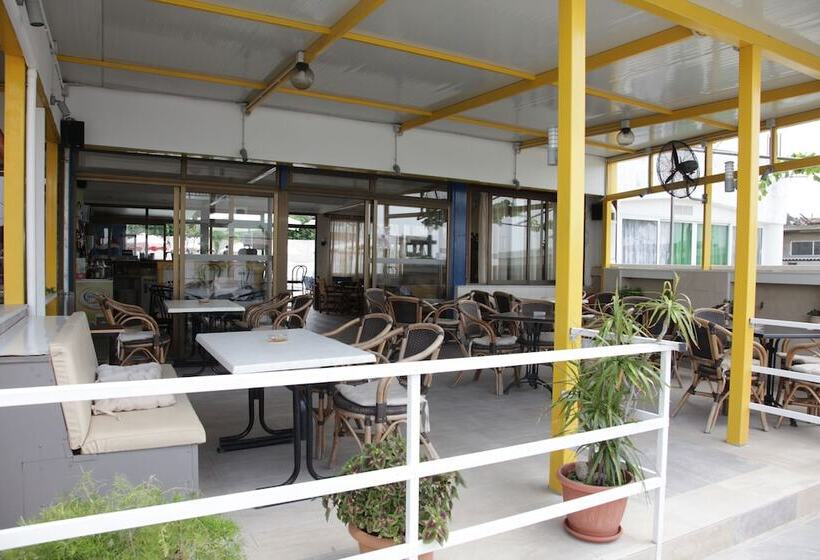 בית מלון כפרי Kastelli