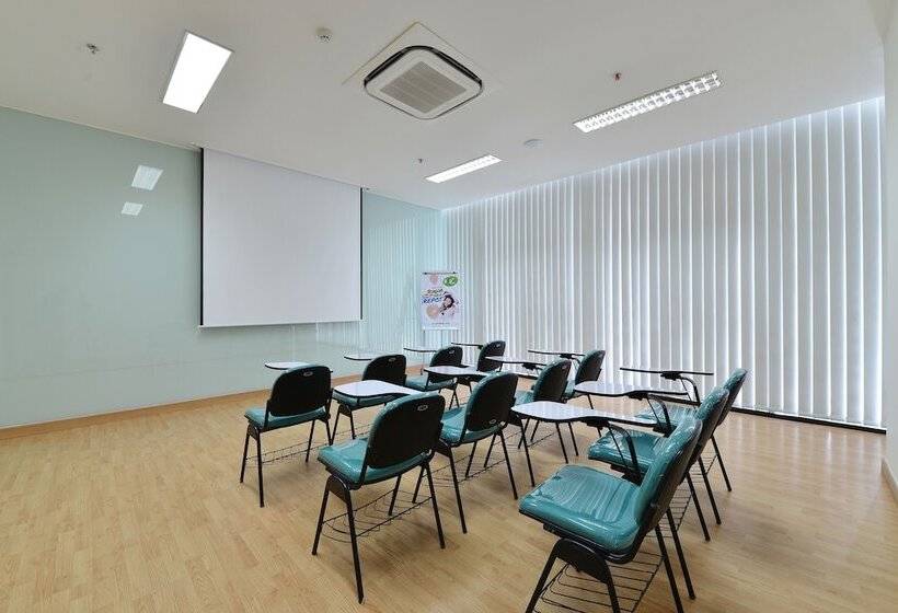 Pop! Hotel Timoho Yogyakarta