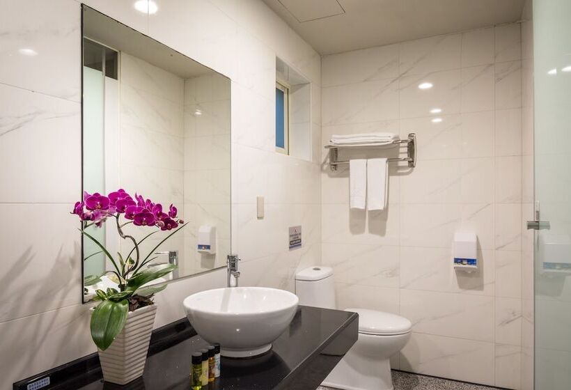 هتل 慶城商旅urbanone