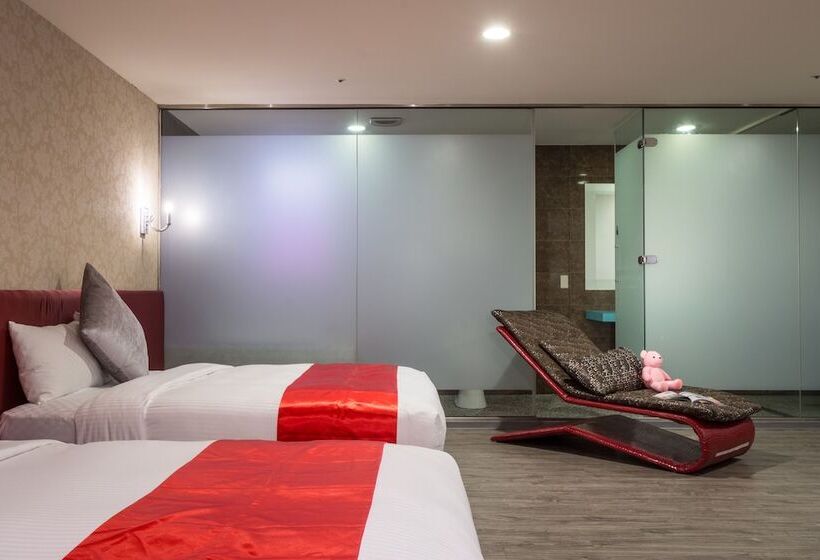 هتل 慶城商旅urbanone