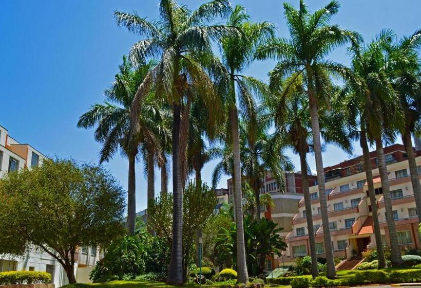 Norfolk Towers Serviced Apartment  Nairobi, City Centre Cbd