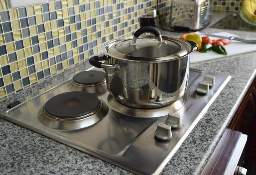 Norfolk Towers Serviced Apartment  Nairobi, City Centre Cbd