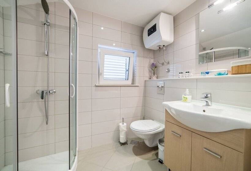 Пансион Rooms Raič