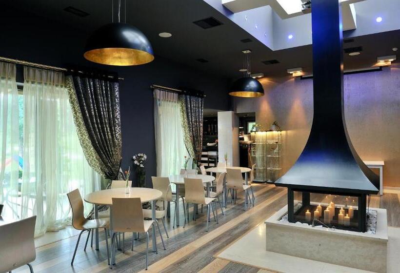 Sani Polyastron Hotel & Spa