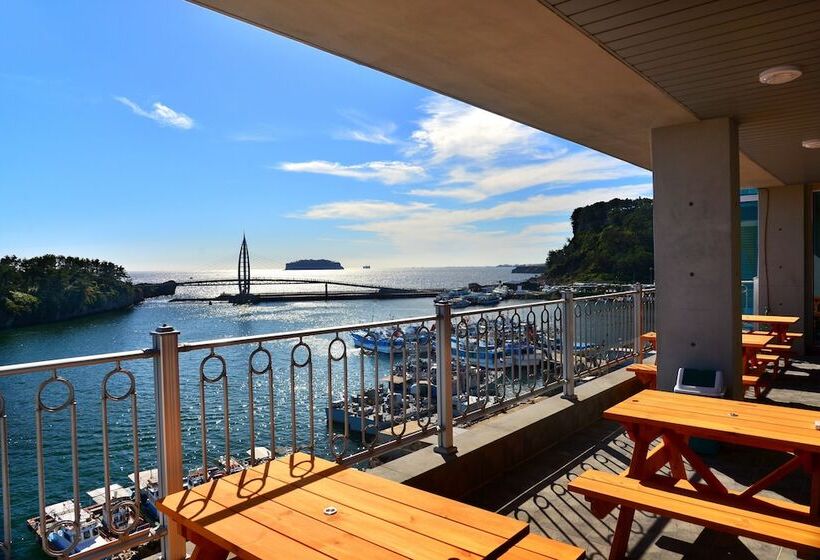 Cămin Seom Guesthouse