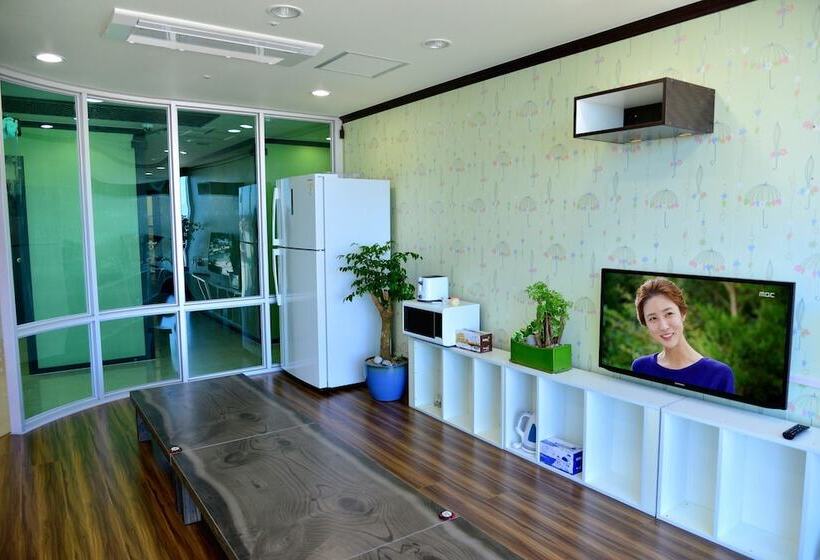 Cămin Seom Guesthouse