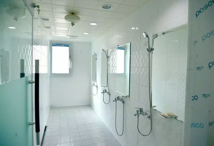 Retkeilymaja Seom Guesthouse