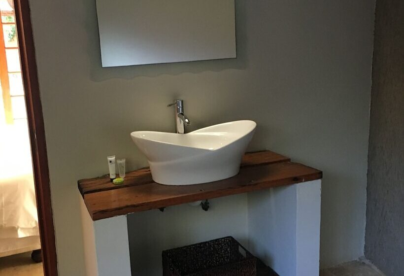 The Birdhouse Bed & Breakfast #no Loadshedding #solar Energy