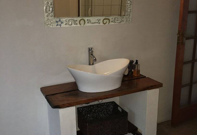 The Birdhouse Bed & Breakfast #no Loadshedding #solar Energy