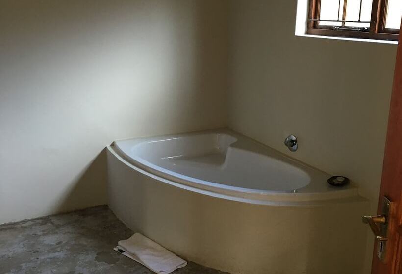 The Birdhouse Bed & Breakfast #no Loadshedding #solar Energy