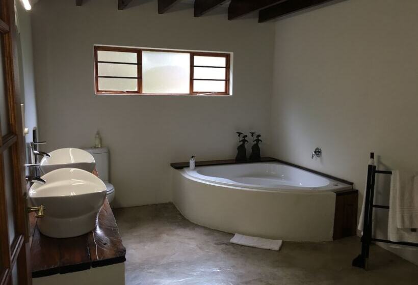 The Birdhouse Bed & Breakfast #no Loadshedding #solar Energy