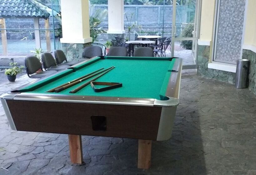 Villa Tamie Bumi Ciherang