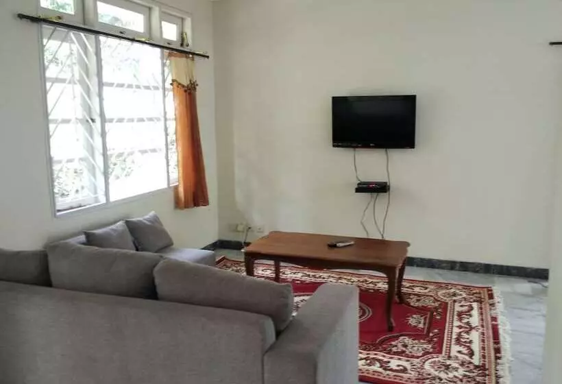 Villa Tamie Bumi Ciherang