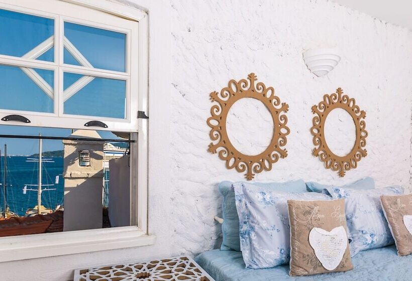 8 Oda Boutique Homes