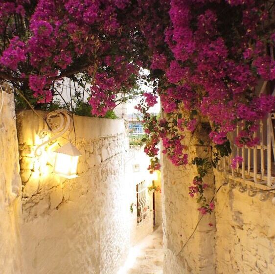 8 Oda Boutique Homes