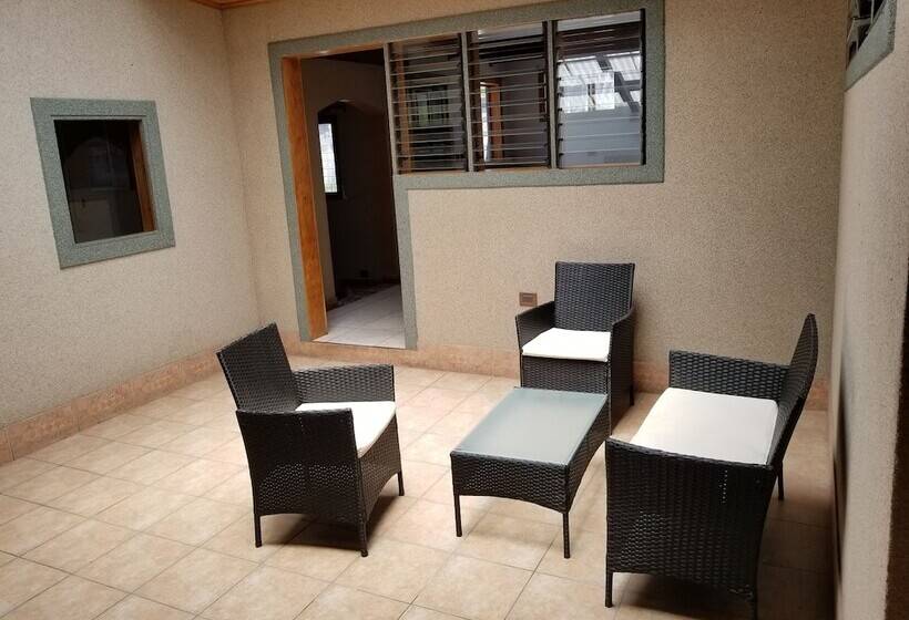 فندق صغير Monte Campana Escazu