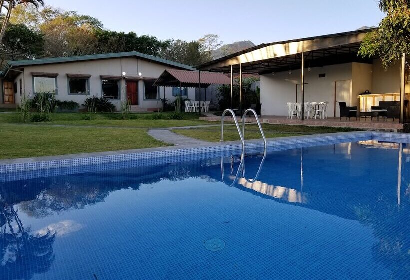 فندق صغير Monte Campana Escazu