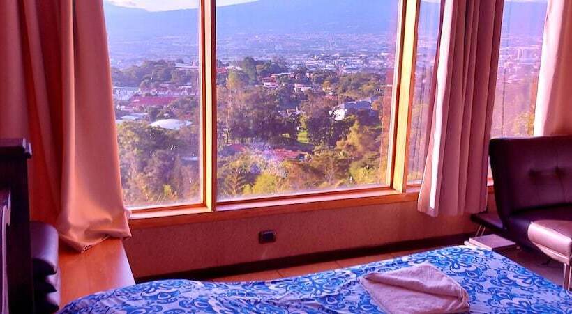فندق صغير Monte Campana Escazu