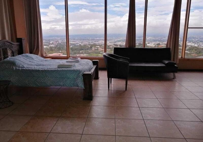 فندق صغير Monte Campana Escazu