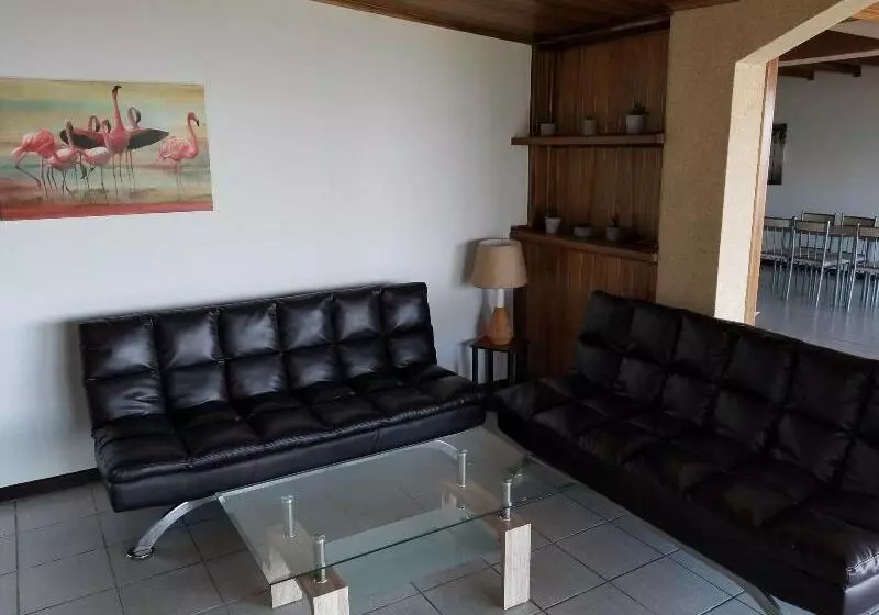 ユースホステル Monte Campana Escazu