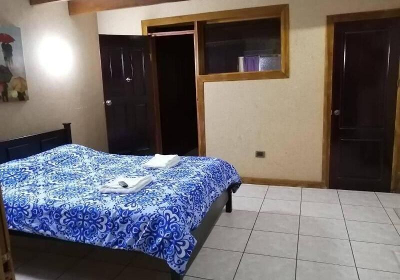 فندق صغير Monte Campana Escazu