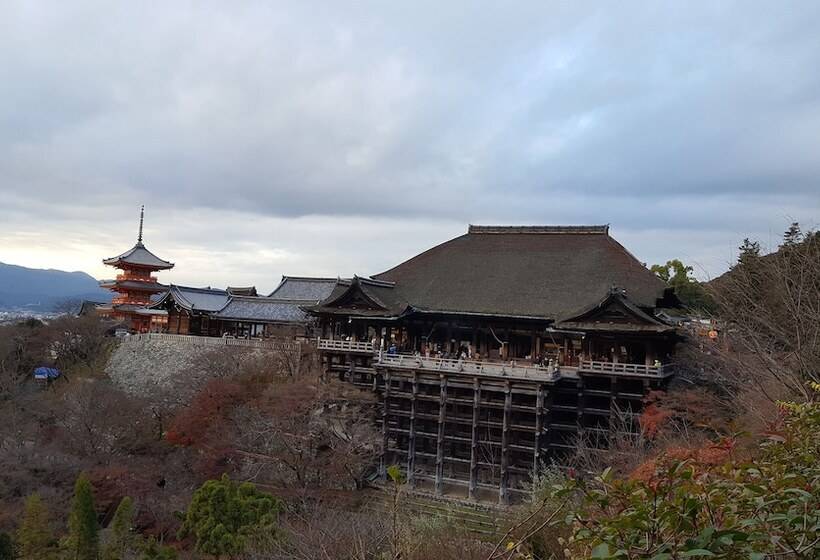 Rak Kiyomizu   1人旅専用hostel