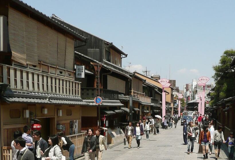 Rak Kiyomizu   1人旅専用hostel