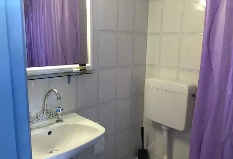Alexandros Apartments