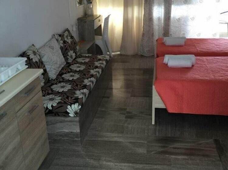 Alexandros Apartments