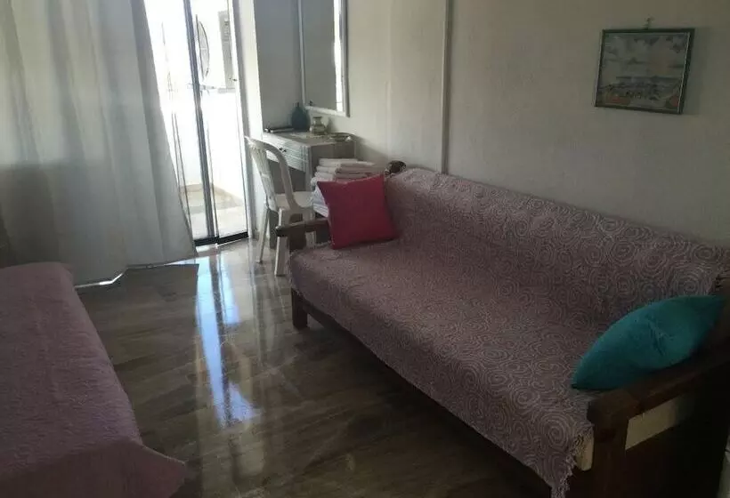 Alexandros Apartments