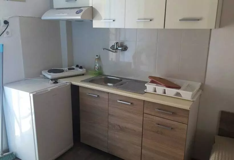 Alexandros Apartments