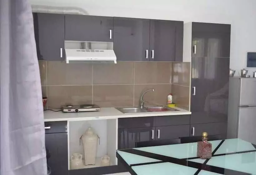 Alexandros Apartments