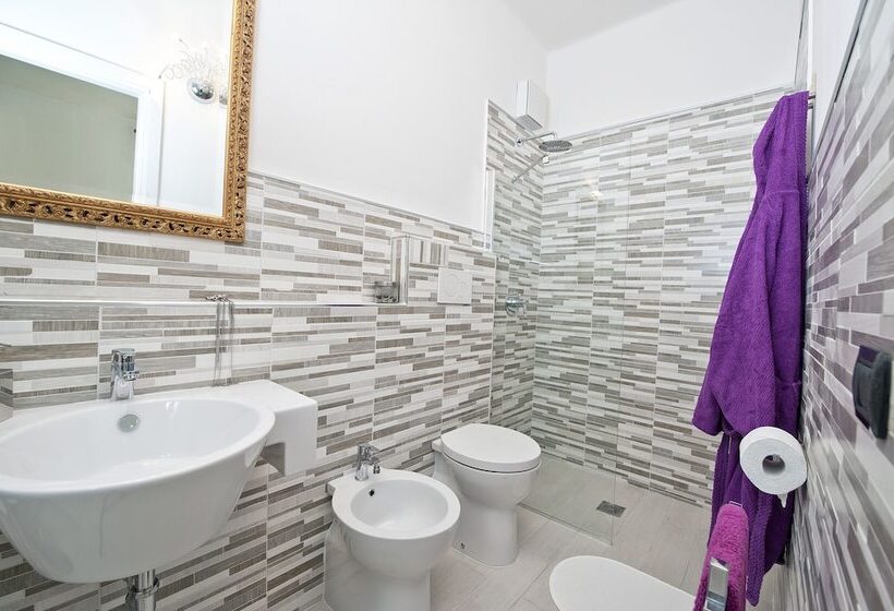 تختخواب و صبحانه Verona Maison