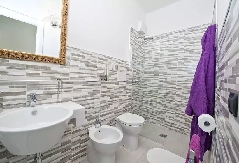 تختخواب و صبحانه Verona Maison