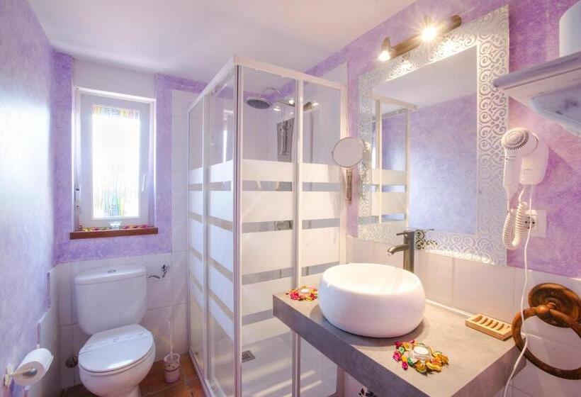 فندق فئة نجمة واحدة Posada Las Tres Mentiras De Santillana Del Mar