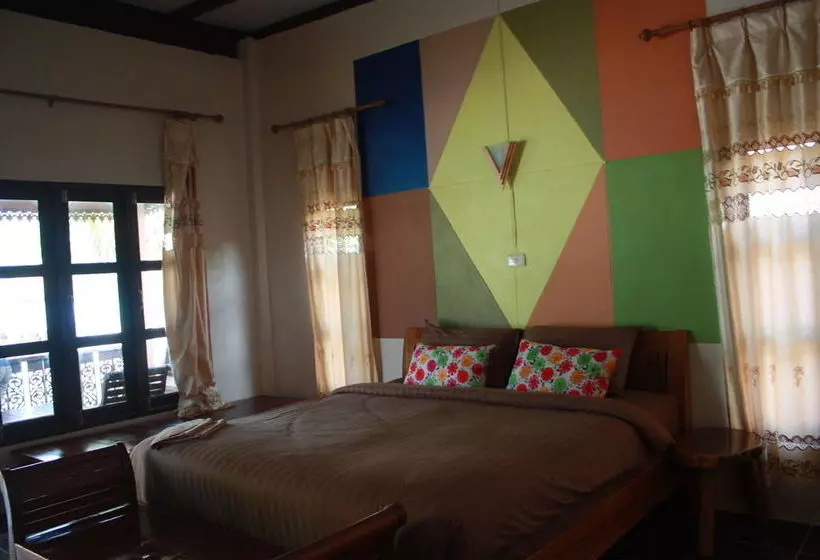 هتل Andaman Beach Resort Lipe