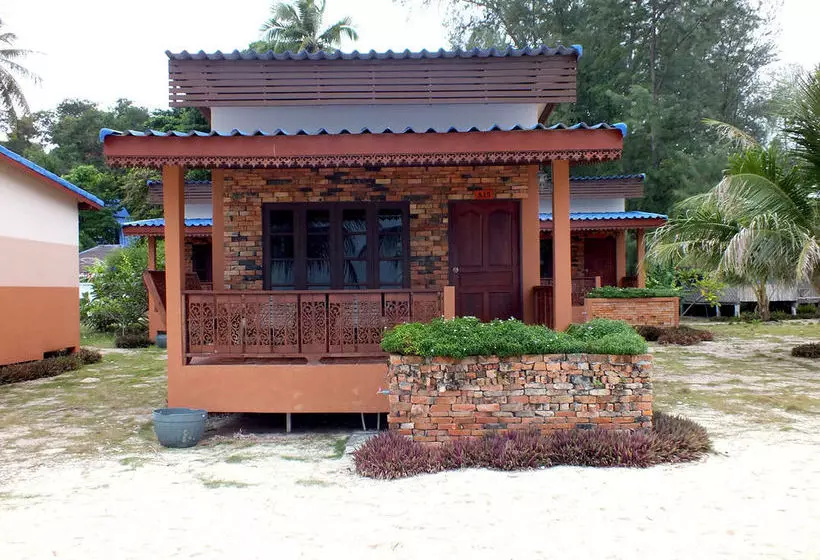 هتل Andaman Beach Resort Lipe