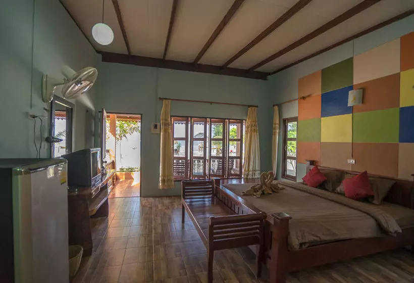 هتل Andaman Beach Resort Lipe