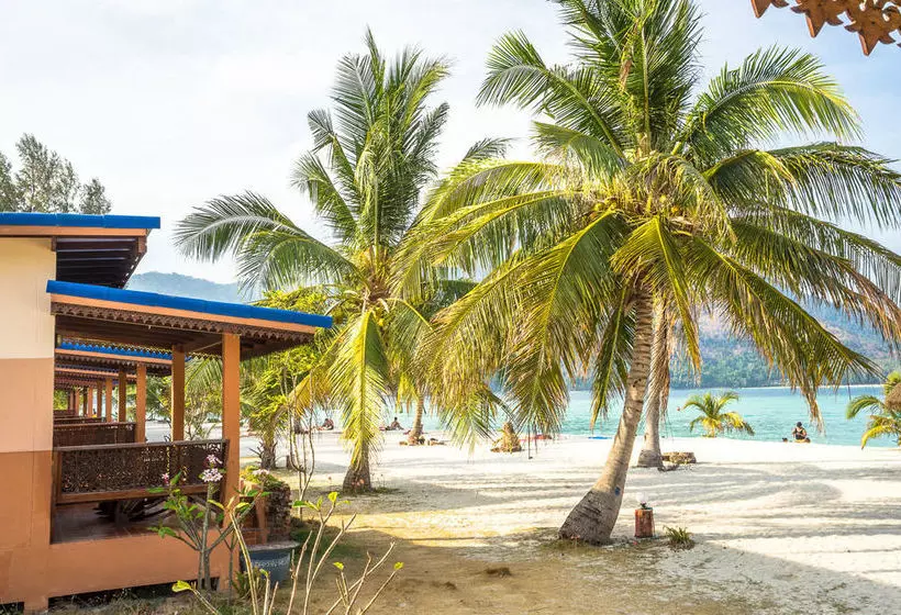 هتل Andaman Beach Resort Lipe