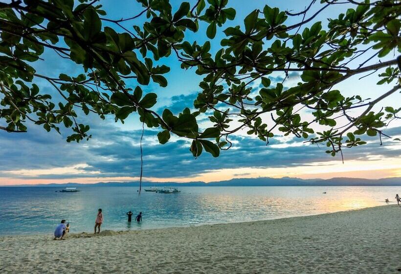 Hotel Hk Beach Resort