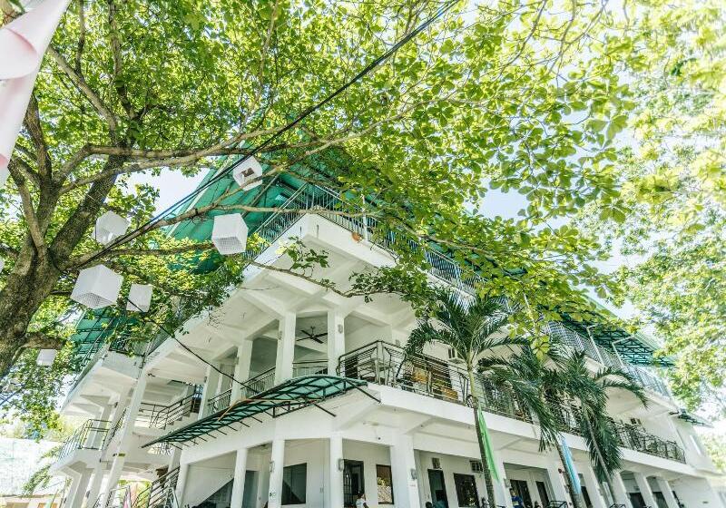 Hotel Hk Beach Resort