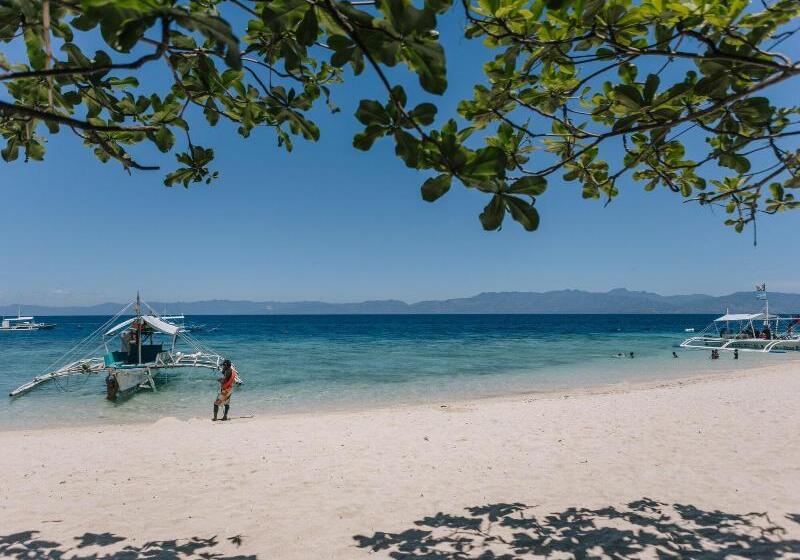 Hotel Hk Beach Resort