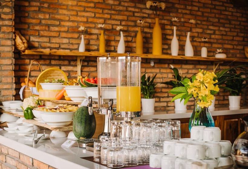 هتل Palm Hill Resort Phu Quoc