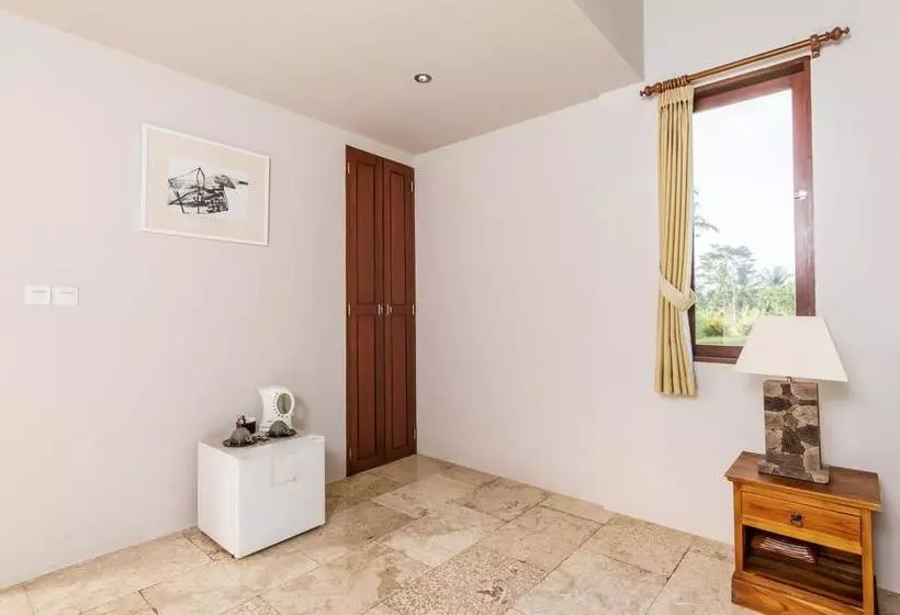 ホテル Zen Rooms Kedisan Tegal Alang Ubud Villa